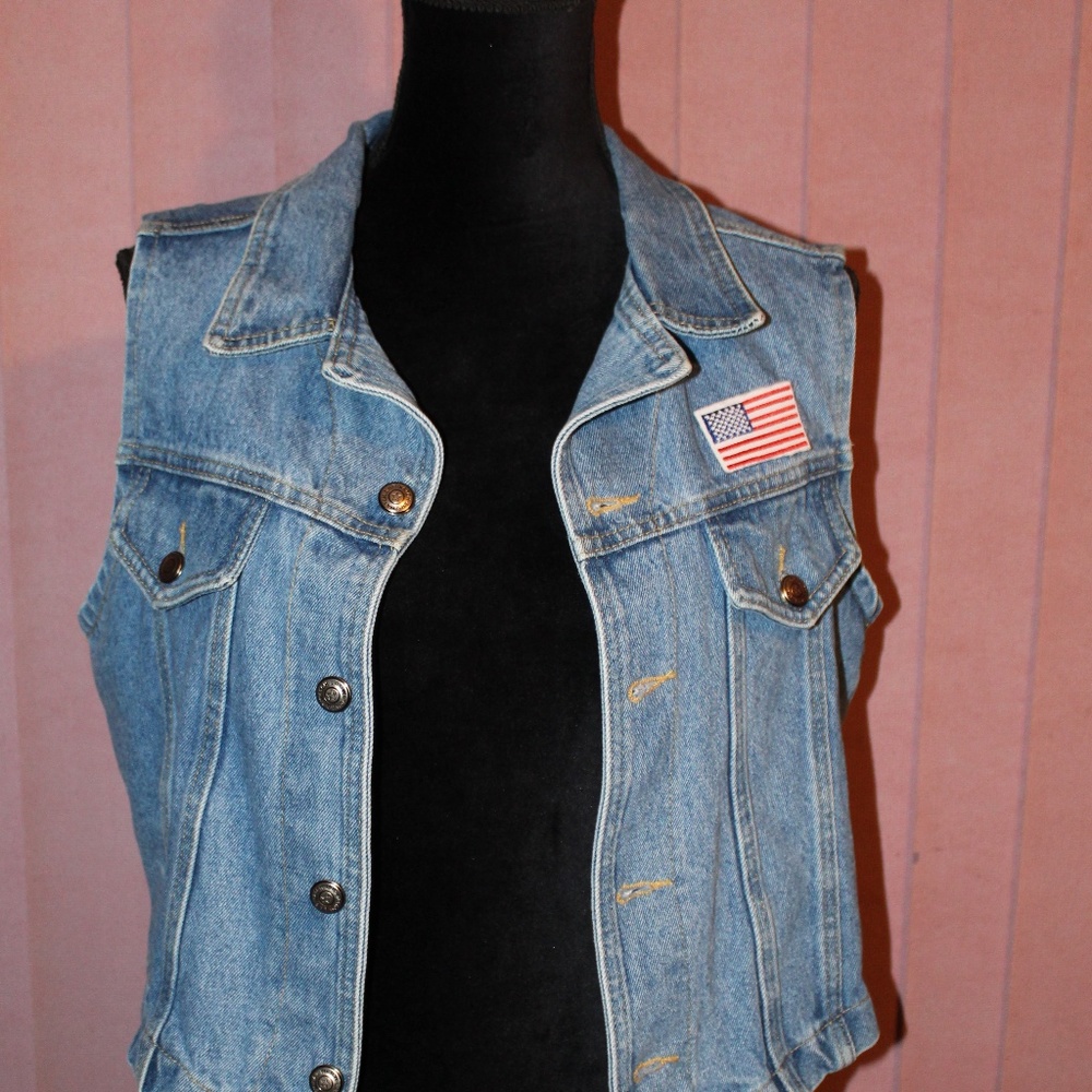 Cute 90s Vintage Jean Vest